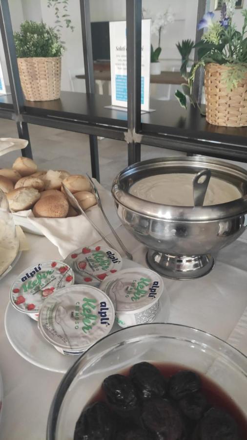 Hotel Santa Rosalia 卡梅罗塔的码头 外观 照片