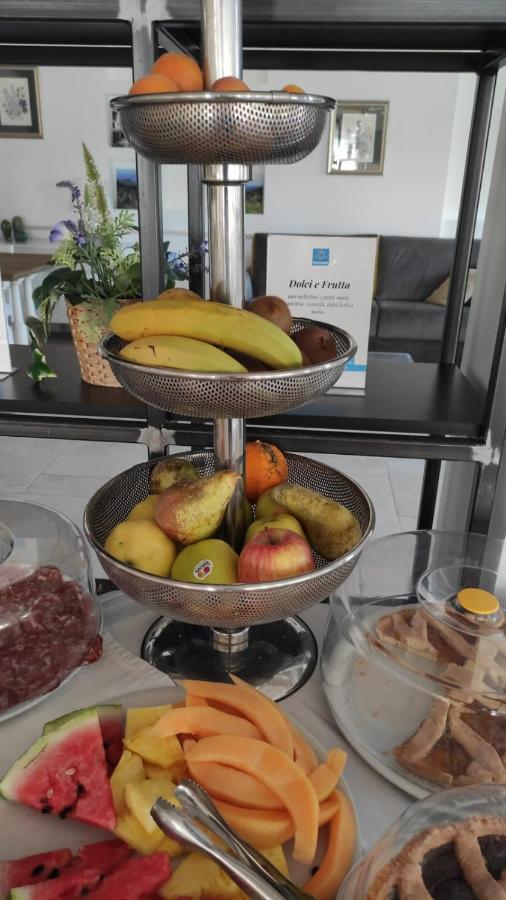 Hotel Santa Rosalia 卡梅罗塔的码头 外观 照片