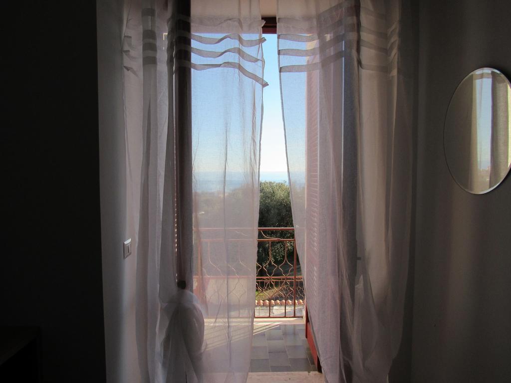 Hotel Santa Rosalia 卡梅罗塔的码头 客房 照片